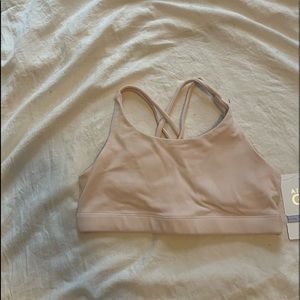 Athlete girl upbeat bra 2.0